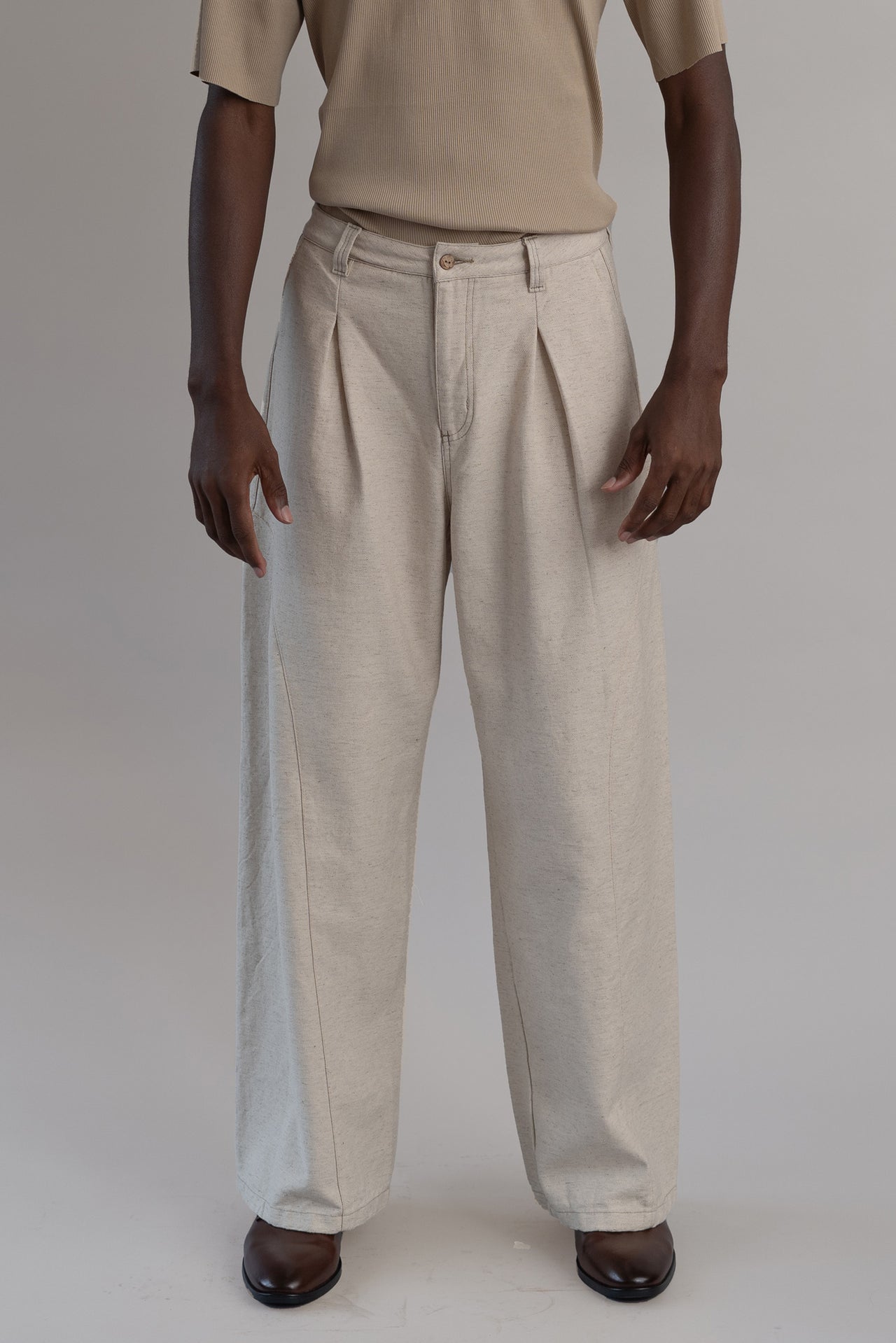 Pantalón senderos crudo